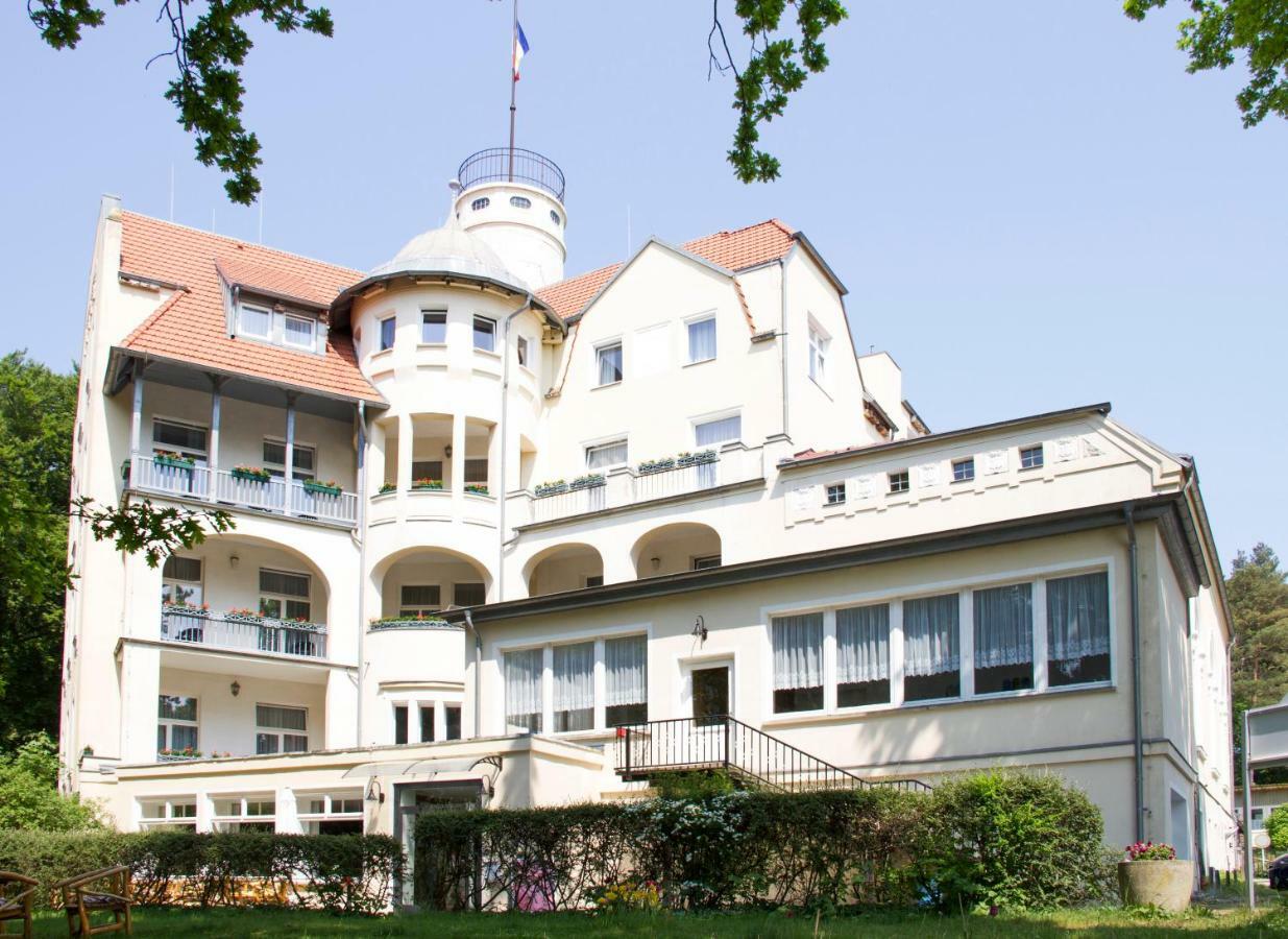 Waldschloss Parow Koserow المظهر الخارجي الصورة